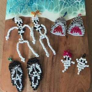 Beaded Skeleton with Bow Keychain